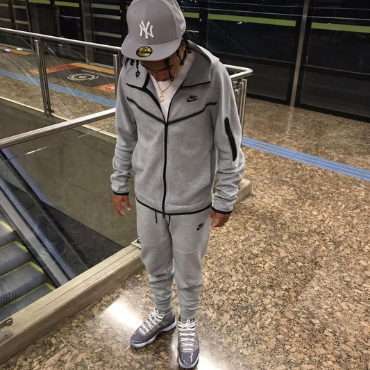 Tech Fleece Gris